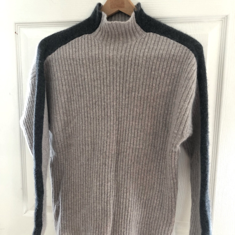 Garnet Hill Cashmere Mock Neck Sweater sz Large